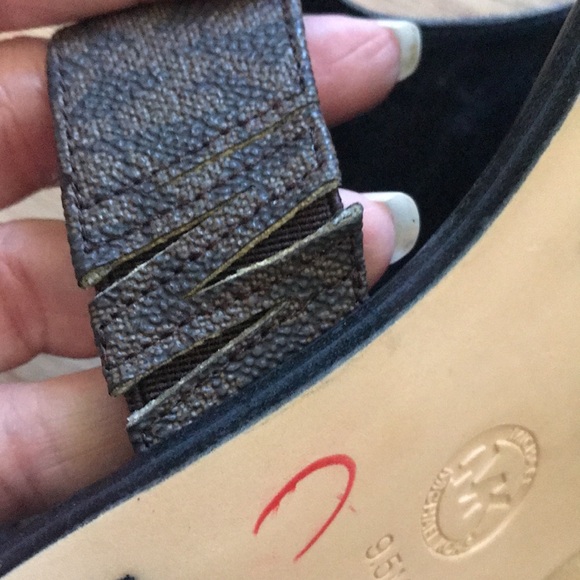 Michael Kors Monogram Sandals Sz 9.5 - Picture 5 of 15